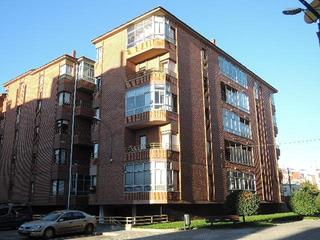 Appartement  Calle de severo ochoa. Piso para reformar  en la bañeza