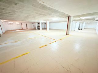 Aparcament cotxe a Avenida de valdés 37. Gran inversion 17 plazas de garaje en pleno centro