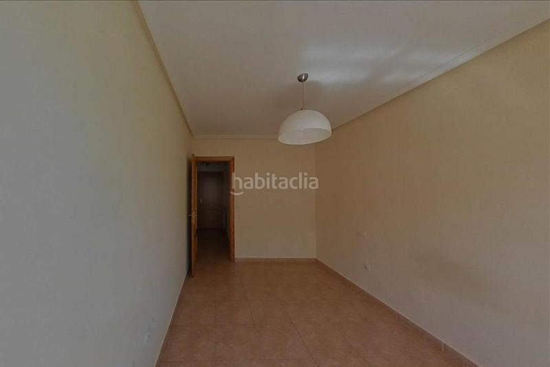 Foto 561e9e7d-2d27-4ede-ae56-7ce43d2269d9. Pis amb calefacció aparcament a Bembibre