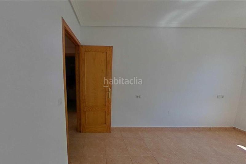 Foto e044fe7a-cd11-4ba4-be72-a7df53adef74. Pis amb calefacció aparcament a Bembibre