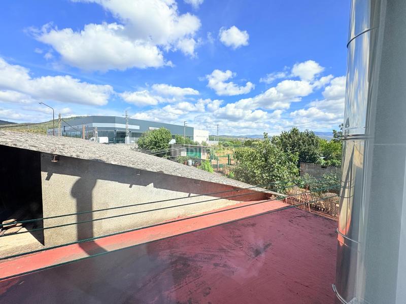 Foto a79a93a5-a061-47db-a881-453c48267c05. Casa amb calefacció aparcament a Compostilla - Columbrianos Ponferrada