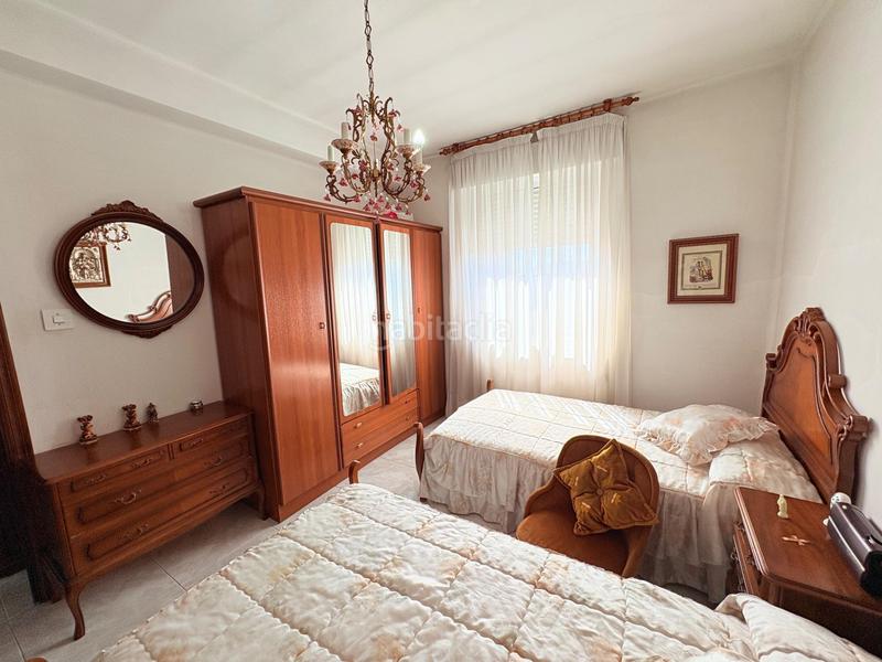 Foto c1448eca-2d8b-4db2-98ec-32c8f843edca. Casa amb calefacció aparcament a Compostilla - Columbrianos Ponferrada