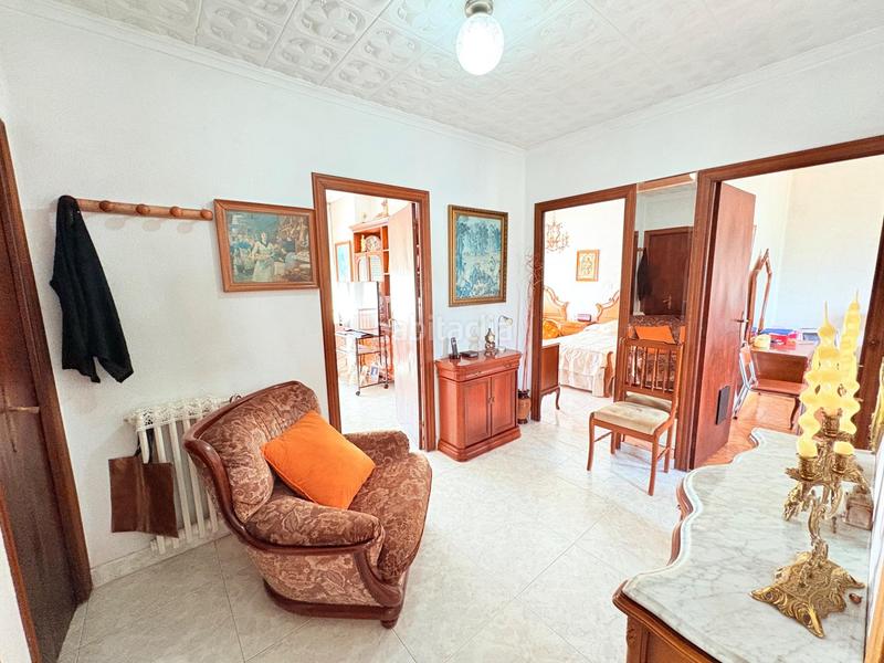 Foto c981d590-a2d3-4cbc-a2c1-695738d2b4f3. Casa amb calefacció aparcament a Compostilla - Columbrianos Ponferrada