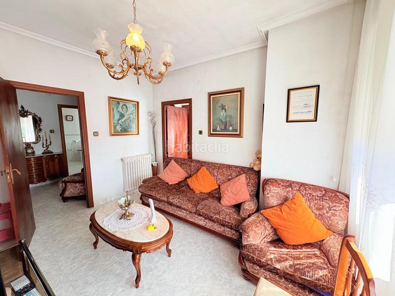 Foto cde240f8-1b90-4430-922e-d799d4d71589. Casa amb calefacció aparcament a Compostilla - Columbrianos Ponferrada