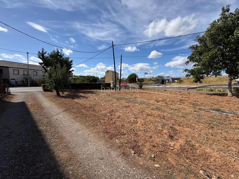 Foto d7e04efc-4f2d-47aa-a8db-aa0d3df4c411. Casa amb calefacció aparcament a Compostilla - Columbrianos Ponferrada