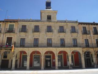 Pis a Casco Antiguo. Apartamento   para reformar en plaza mayor de leon