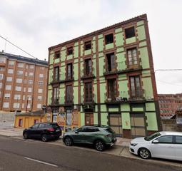 Appartement à Crucero. Piso para reformar en zona el crucero  león