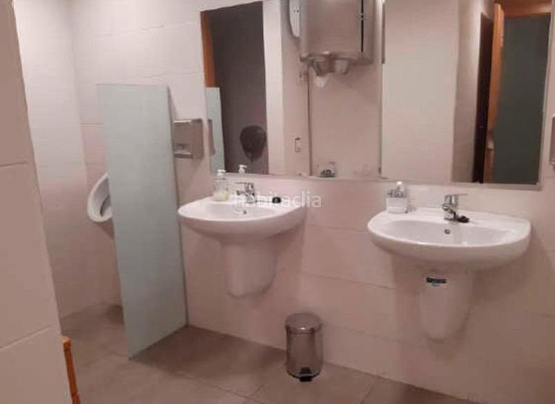 Foto 9844f488-bb7a-4430-bf44-83e4f1f71f5c. Local comercial oficinas en el centro en Centro Ciudad León