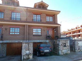 Casa adossada a Sariegos. Adosado en pobladura del bernesga. inmueble alquilado