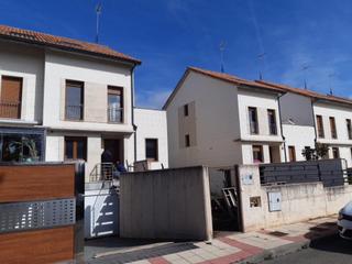 Maison jumelée  Las lagunas-az. Estupendo adosado en azadinos