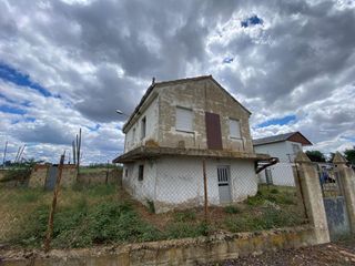 Country house in Carrizo. Casa en carrizo