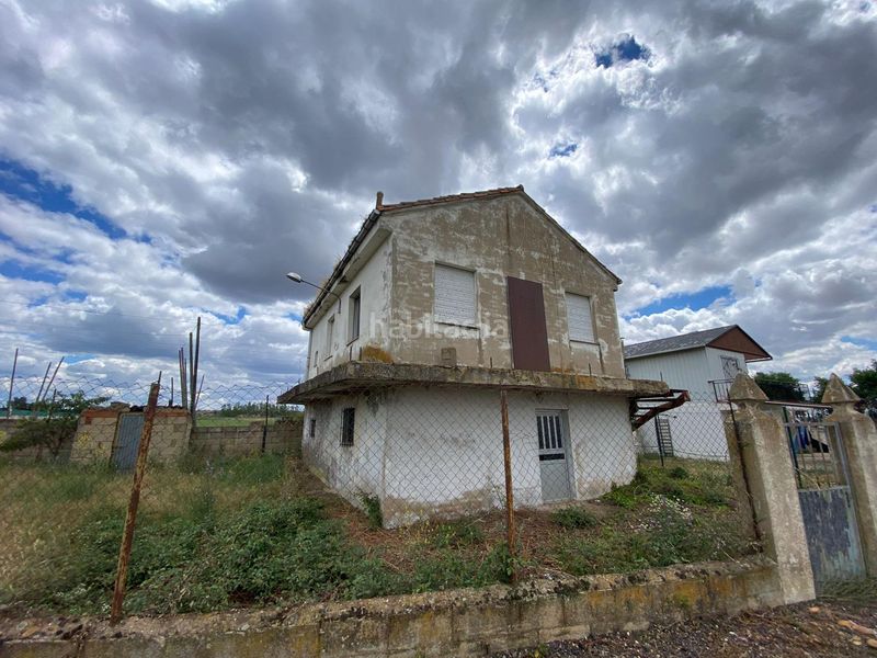 Foto 9f91c672-a37c-42e3-b353-f0559e724943. Masia amb aparcament a Carrizo