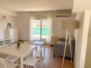 Miete Etagenwohnung in Bembibre. Ático con terraza