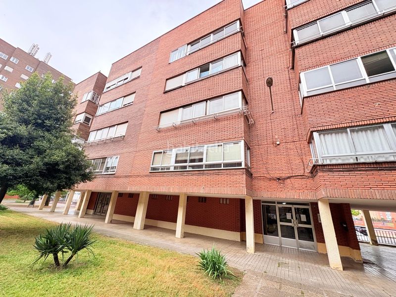 Foto 737e4e36-ab58-4eaf-af84-1d94c27bc3bd. Pis amb calefacció a Centro Ponferrada