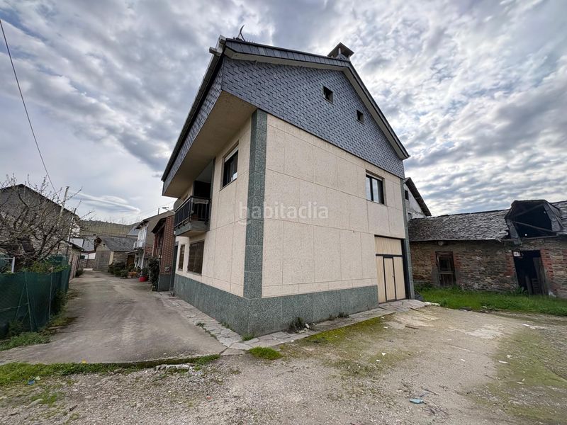 Foto 35d68a72-dbcd-4bfa-8e6d-8ad1a62e75f9. Casa amb aparcament a Carracedelo