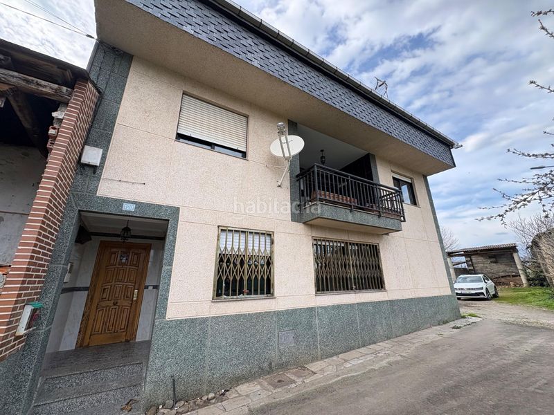 Foto 529a6ced-021b-4515-86c0-af69194e91be. Casa amb aparcament a Carracedelo