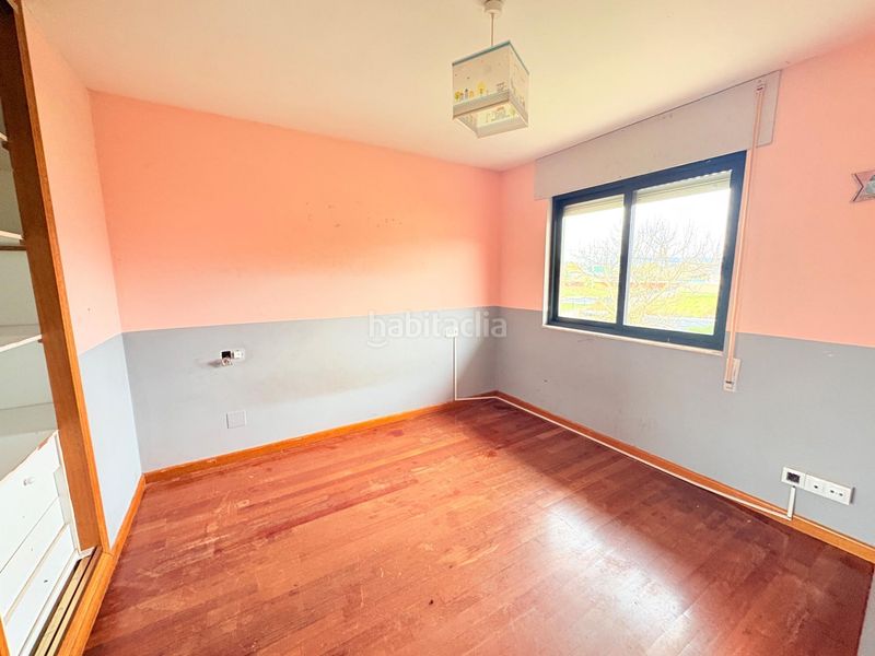 Foto d8c33bf2-ad49-4c8f-87a2-48e57ca35d2e. Casa amb aparcament a Carracedelo