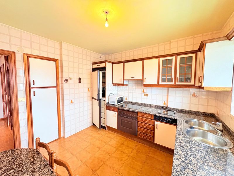 Foto c996037b-3624-4b22-8983-88a846bc39e5. Pis amb aparcament a Zona Alta Ponferrada