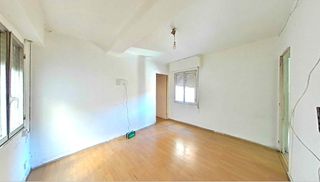 Flat in Crucero. Piso para reformar  en zona crucero leon