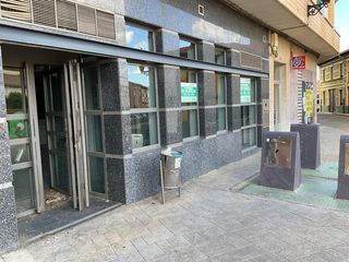 Business premise in Laguna de Negrillos. Local comercial en laguna de los negrillos