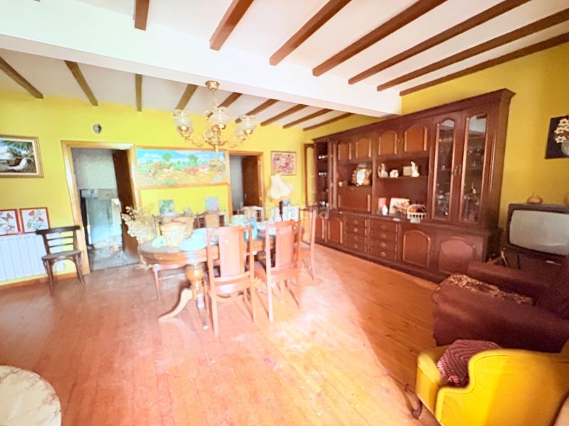 Foto c90b2ff2-b258-490d-8720-de1c5d2a0135. Casa amb calefacció a Vega de Valcarce