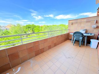 Pis  Calle higalica. Piso con una encantadora terraza