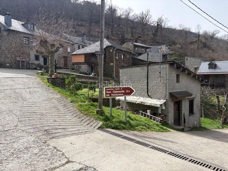 Foto 6ce247fe-1ea3-45ad-8727-20af9d98b736. Casa amb calefacció a Área Rural Sur Ponferrada