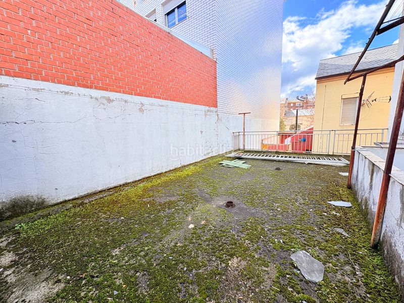 Foto e5cdfbff-a81b-4e14-a446-6b5cdb021b0c. Edifici a Flores de Sil - La Placa Ponferrada