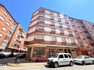 Flat  Calle isaac peral. Piso centrico con terraza