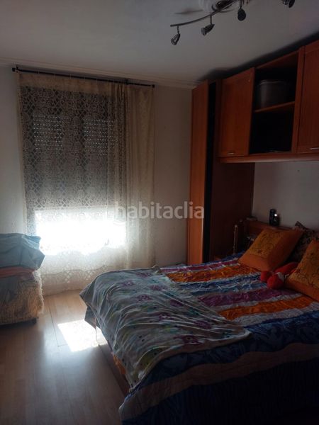 Foto e7b39d23-b016-49a7-8eaf-a42d8d4a424d. Pis amb calefacció a Robla (La)