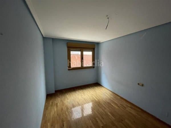 Foto 401a9564-c5b4-4371-896d-b51a338517e7. Pis amb calefacció aparcament a Centro Ponferrada