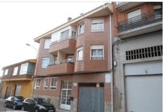 Aparcament cotxe a Villaquilambre