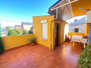 Maison à Flores de Sil - La Placa. Casa para entrar a vivir en la placa