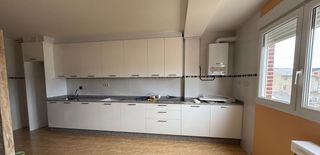 Appartamento in Cacabelos. Promoción venta de duplex a estrenar con cocina en  cacabelos