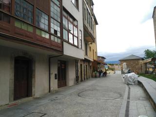 Location Local commercial à Zona Alta. Local  comercial en el casco  antigo de ponferrada