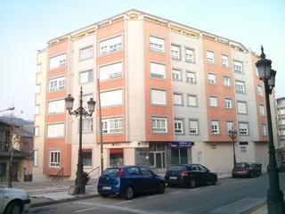 Local commercial à Bembibre. Local comercial en bembibre edificio castilla