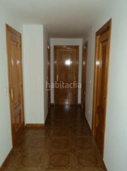 Foto f6e19326-ea79-4d35-abfc-21baa8fbbe59. Casa a calle fogadiza 19 a Bembibre