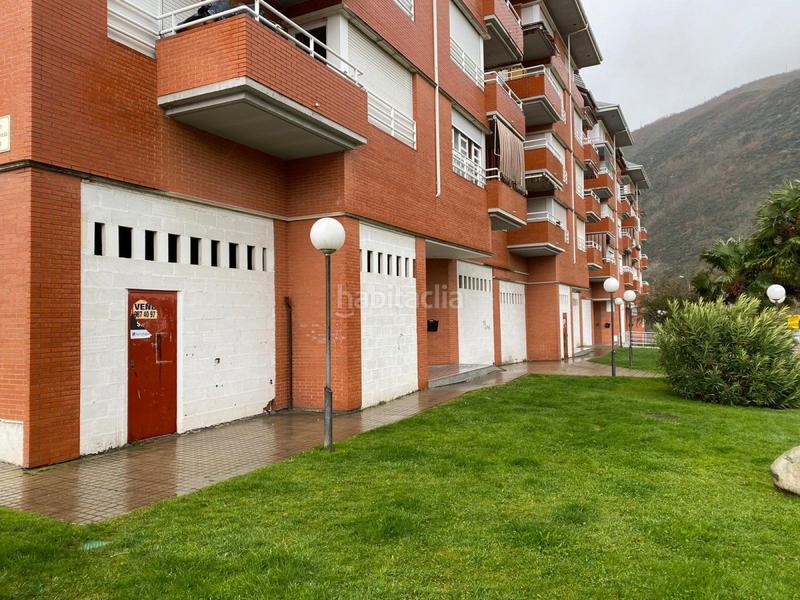 Foto 2f900093-eca5-4080-9cdb-611118b375c3. Local comercial a calle asuncion 7 a Flores de Sil - La Placa Ponferrada