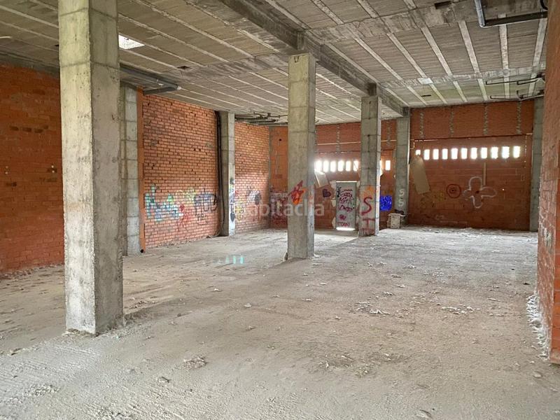 Foto 67a2e3ee-c0cb-4f67-8dfc-e9636056895d. Local comercial a calle asuncion 7 a Flores de Sil - La Placa Ponferrada