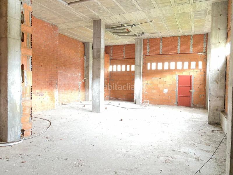 Foto 8f938a12-e24b-482c-9020-754c4f762140. Local comercial a calle asuncion 7 a Flores de Sil - La Placa Ponferrada