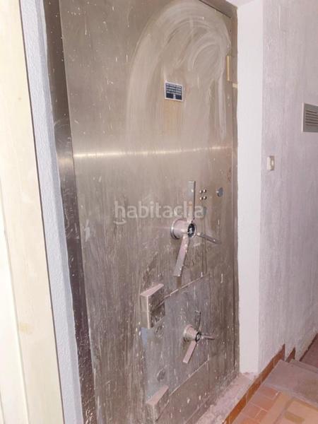 Foto ec765fe1-a8e0-48b3-8da3-7b97a5cb72c1. Local comercial a Centro Ponferrada