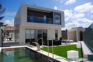 Chalet en Los Pinos-Politur. Platja darovilla