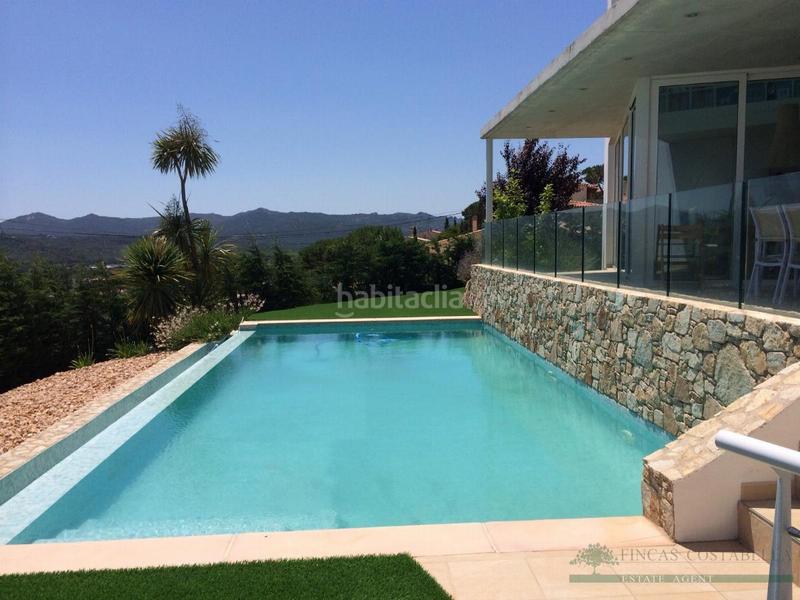 Foto a84b1d41-f812-48eb-8d90-1a6da62b8878. Casa amb calefacció aparcament piscina a Urbanitzacions Platja d´Aro