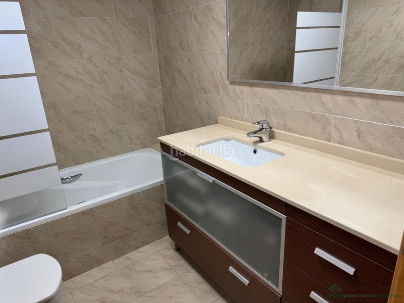 Foto 16514cd3-7591-4929-bc5b-035cd2c1fc50. Àtic amb calefacció aparcament piscina a Castell d´Aro