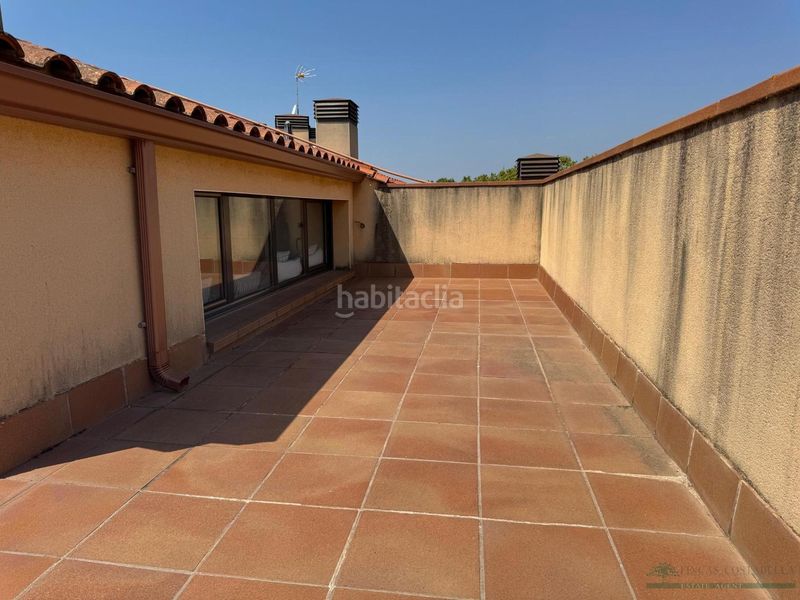 Foto 425cd8fe-bf1d-434f-93c0-f30501618ffd. Àtic amb calefacció aparcament piscina a Castell d´Aro