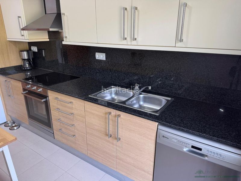 Foto f4dbb152-1502-4e15-bd8a-1ad9b751f556. Àtic amb calefacció aparcament piscina a Castell d´Aro