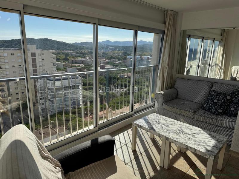 Foto 8ed90d34-51a3-4b70-b20a-b8f845a81b2e. Apartament amb aparcament a Centre-Platja Platja d´Aro