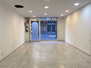 Lloguer Local Comercial a Laurea miró 308. Laurea miro  passeig els pins