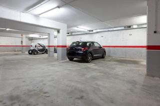 Aparcament cotxe a Carrera 8. Carrera  plaça de les drassanes