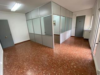 Location Bureau à Centre-Can Nadal. Carcereny i tristany  laureà miró